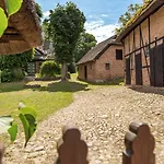 Koopmanns Und Laedchen Hotel