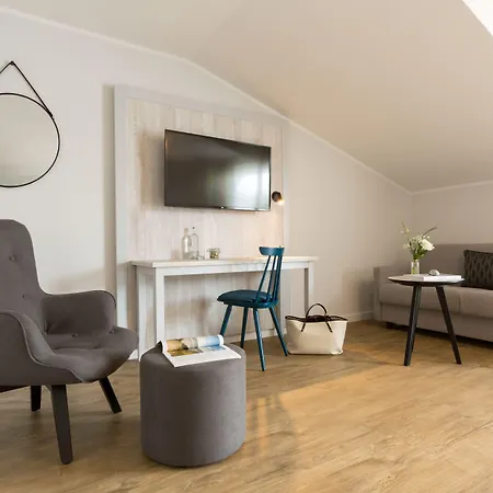 Koopmanns Und Laedchen Hotel