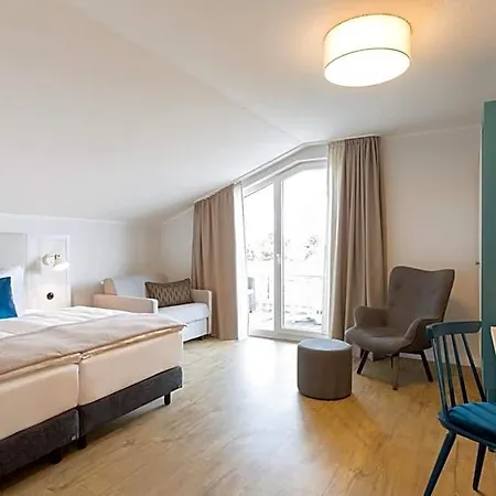 Koopmanns Und Lädchen Hotel Goehren (Ruegen)