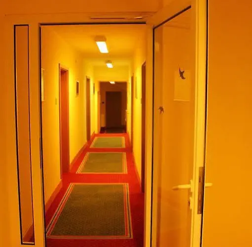 Koopmanns Und Laedchen 酒店 3*